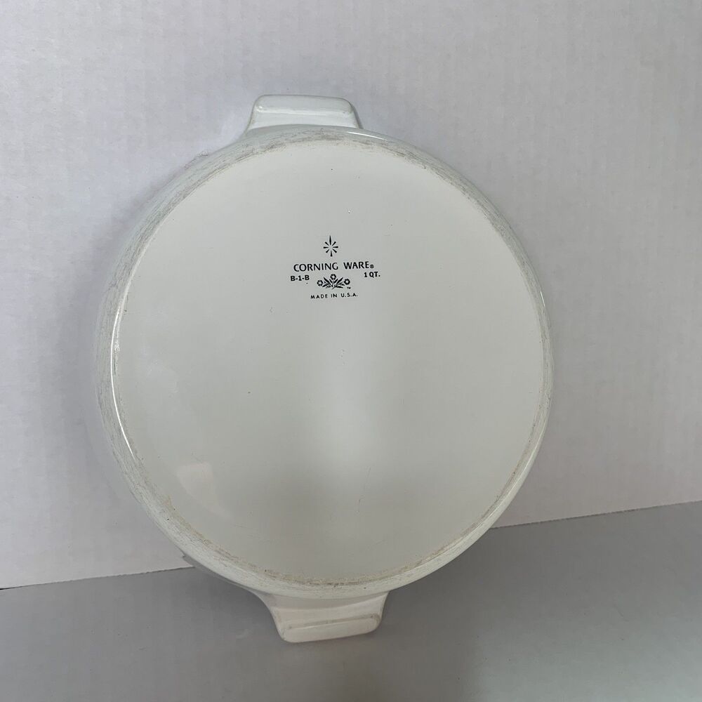 Vintage Corning Ware B-1-B White 1 Quart Round Casserole Dish Buffet Server